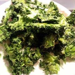 A picture of Kale Chips.