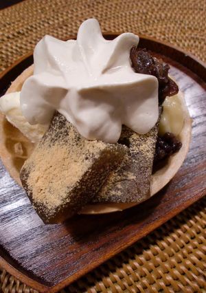 A picture of Elegant Japanese-Style Parfait with Warabi Mochi & Wafer Cake.