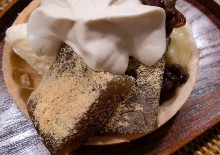 Elegant Japanese-Style Parfait with Warabi Mochi &amp; Wafer Cake