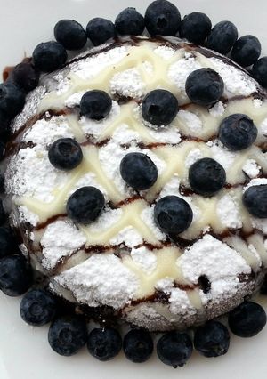 A picture of Blueberry Chocolate Cake.