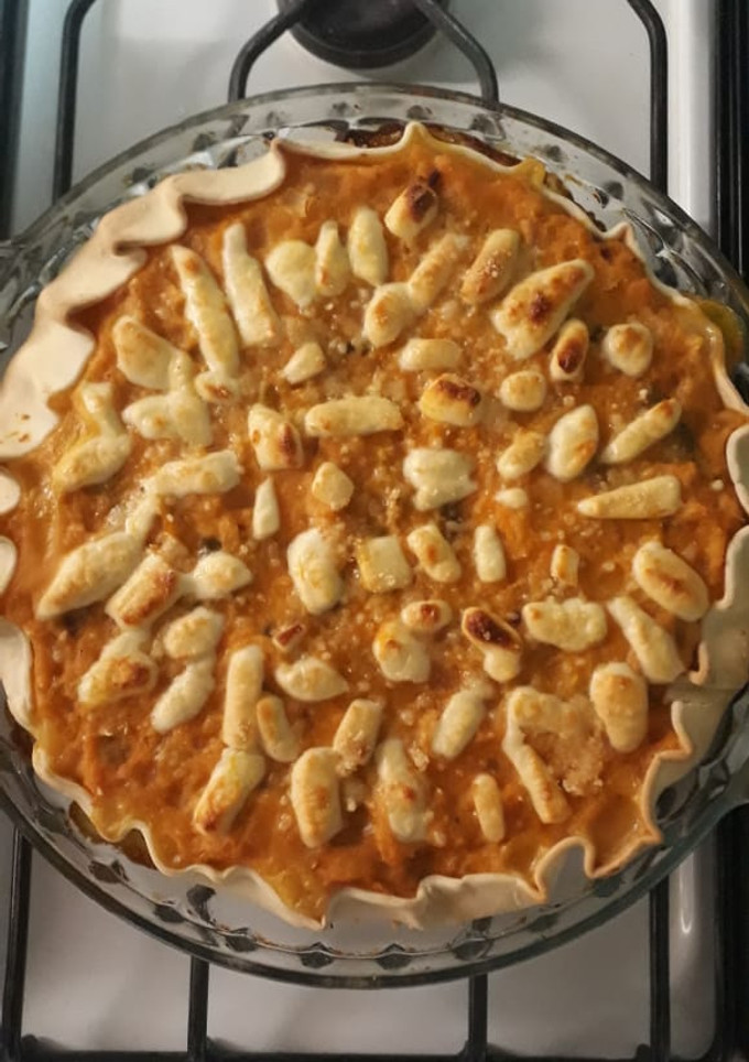Una foto de Tarta de calabaza y verduras vegetariana