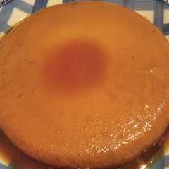 Una foto de Quesillo de plátano con caramelo