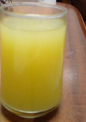 A picture of Homemade orange juice.