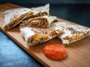 Una foto de quesadillas de ternera