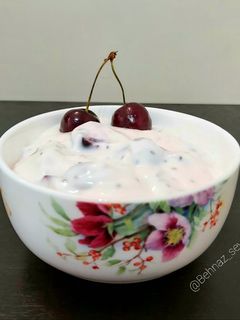 عکسی از دستور ماست گیلاس و دانه چیا