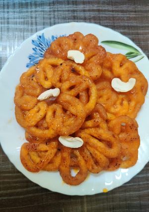 इमारती (IMARATI RECIPE IN MARATHI) रेसिपी चे मुख्य फोटो 