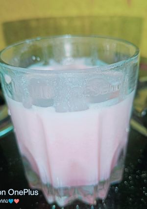 A picture of Suger free Apple Pomegranate Smoothie.