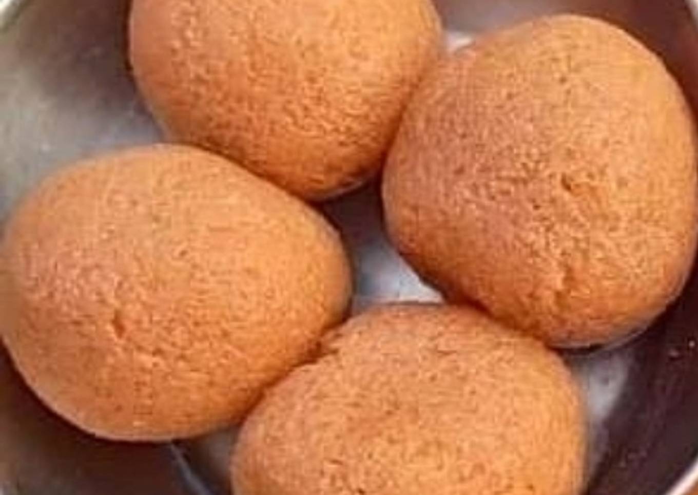 Besan ke laddoo