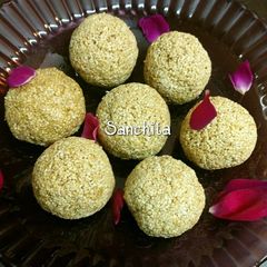 A picture of Ramdana/Rajgira Laddoos.