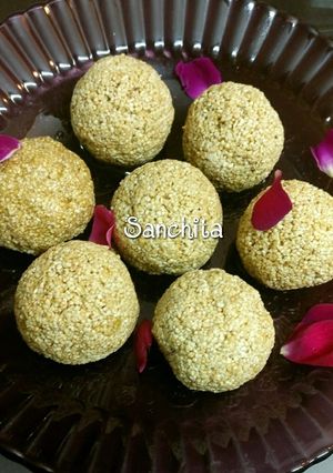 A picture of Ramdana/Rajgira Laddoos.