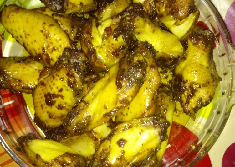 Alitas con sazonador de pinchitos amarillo en la cecofry 4D