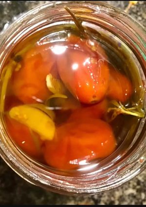 Una foto de Tomates confitados