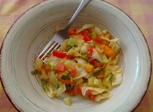 Una foto de Ensalada tropical. ॐ