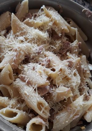 Una foto de Fideos con atún y huevo