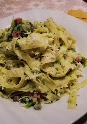 Foto di Tagliatelle marchigiane zucchine e pancetta