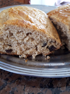 Una foto de Budín de manzana y pasas (sin harina de trigo y sin azúcar)