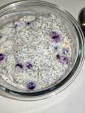 Yogurt natural con arándanos y semillas de chía y lino