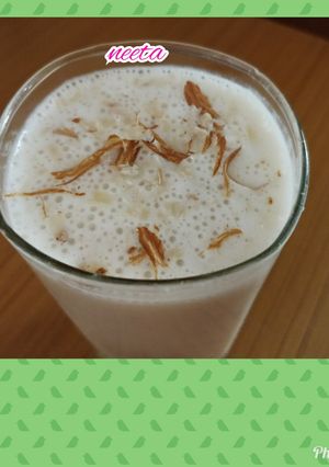 A picture of Almond Banana shake.