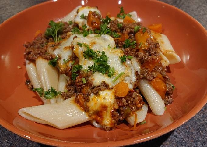 Steps to Make Quick Mince Beef and Mozzarella One-Pot