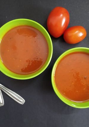 ટોમેટો ગાજર સૂપ (Tomato Carrot Soup Recipe In Gujarati) રેસીપી મુખ્ય ફોટો