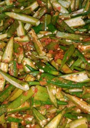 A picture of Gravy bhindi.