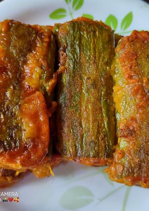 स्टफ्ड स्नेक गॉर्ड (stuffed snake gourd recipe in Hindi) रेसिपी मुख्य फोटो