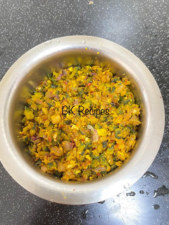 பாகற்காய் பொரியல் (pagarkai Poriyal recipe in tamil) செய்முறை முக்கிய புகைப்படம்