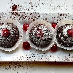 A picture of Chocolate cake balls.