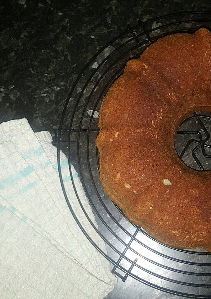 Una foto de Bundt cake de queso y limón