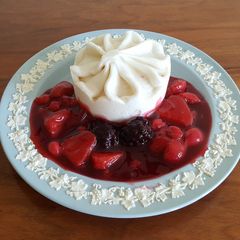 Red Berry Compote (Rote Gruetze) A picture of Red Berry Compote (Rote Gruetze).