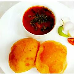 A picture of Puri Aloo.
