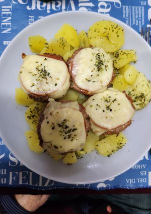 Una foto de Budincitos de carne con papitas rústicas