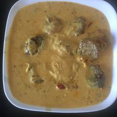 A picture of Kadhi Pakora.