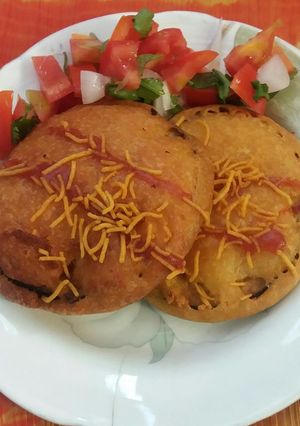 A picture of Fried Aubergine Baingan Pakora.