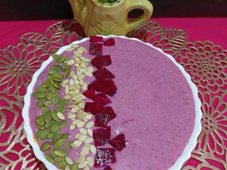 Dragon Fruit Oats Smoothie Bowl – no sugar & Healthy