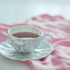 A picture of Black tea fusion with dried rose buds.