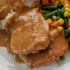 A picture of Crockpot Smothered Pork Chops.