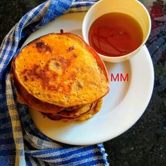 A picture of Kadali Pitha (Banana Pancakes).
