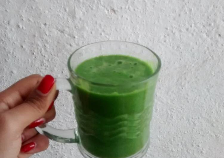 Simple Way to Make Quick Healthy Green Smoothie#Vegan