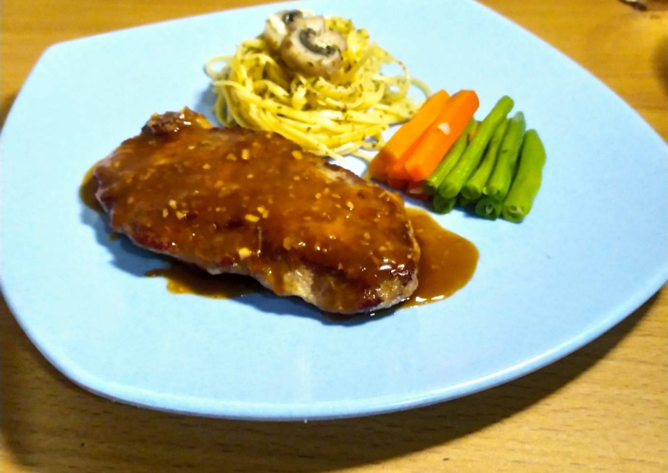 Beef Steak with Brown Sauce, Mix vegetables, and S. Aglio Olio