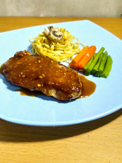 Foto resep Beef Steak with Brown Sauce, Mix vegetables, and S. Aglio Olio