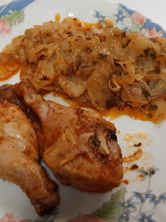 Una foto de Muslos de pollo adobados, al horno