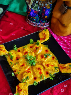 राजस्थानी गट्टे की सब्जी (rajasthani gatte ki sabzi recipe in Hindi) रेसिपी मुख्य फोटो