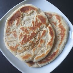 A picture of Peshwari Naan.