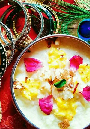 A picture of Rice kheer.