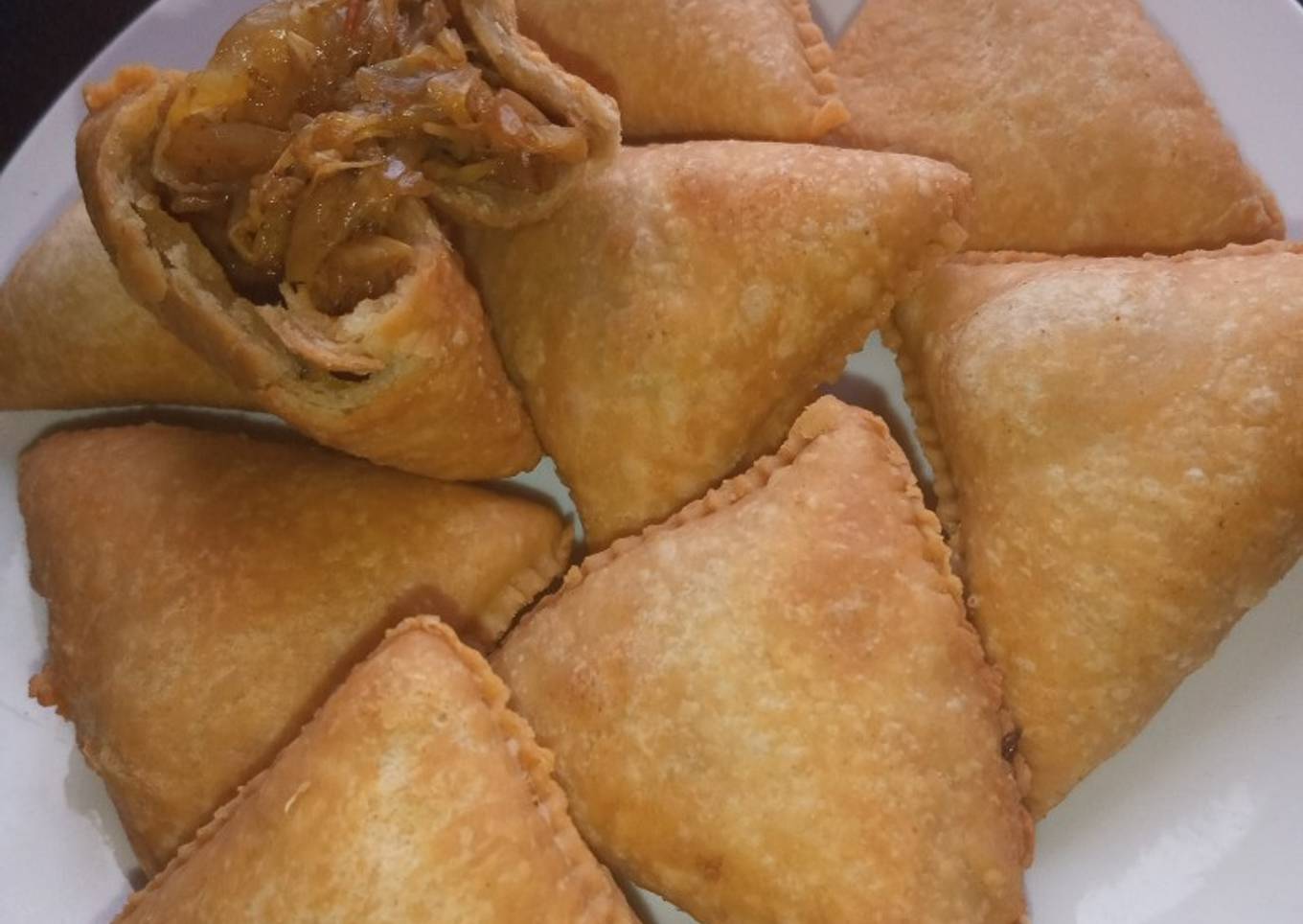 Triangle cabbage pie