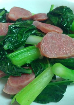 香腸炒芥蘭 的食譜成品照片