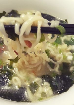Hình của món Mì gói rong biển ngao 🥣.