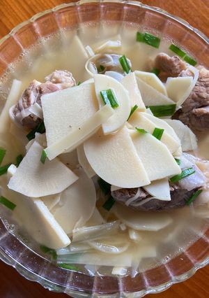 Hình của món Canh măng tươi hầm sườn heo.