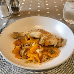 A picture of One Pot Herby Chicken & Butternut Squash Casserole 🧡.